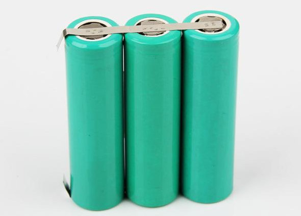光伏電站12伏鋰電池組批發(fā)價是多少錢一塊